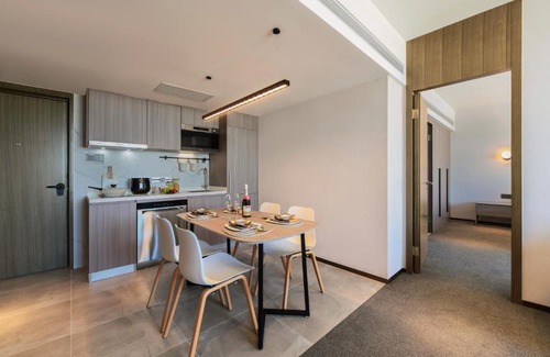 Beijing Road Hotel | Guangzhou Hotel - Free shuttle bus to exhibition center during Canton Fair period