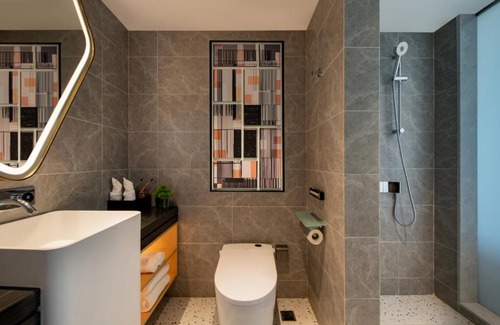 Beijing Road Hotel | Guangzhou Hotel - Free shuttle bus to exhibition center during Canton Fair period