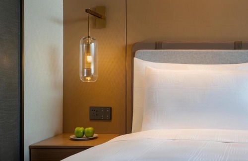 Beijing Road Hotel | Guangzhou Hotel - Free shuttle bus to exhibition center during Canton Fair period