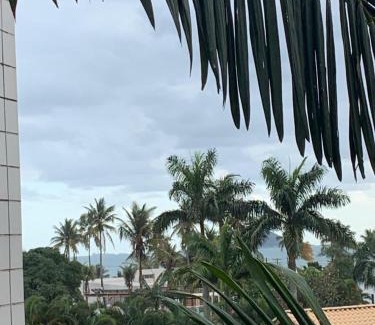 Vila Julia Apartment | Guarujá - Praia da Enseada - 200 metros da praia - Apartamento inteiro