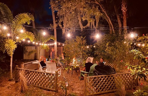 Englewood Cottage | Guava Cottage in quiet Olde Englewood