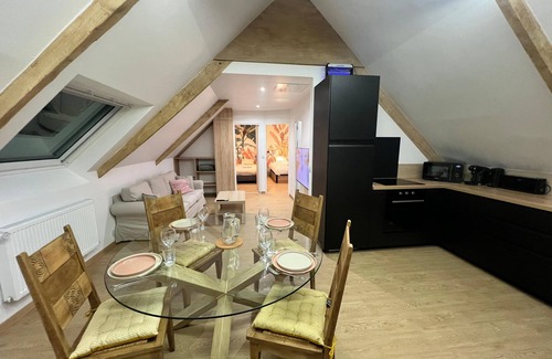 Plouagat Apartment | Guergonet, Cosy 2-bedroom accomodation