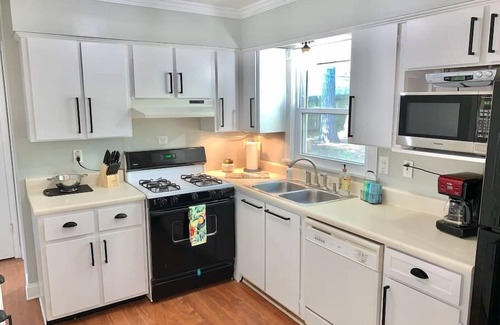 Savannah House | Guest Favorite! Perfect Location Between SAV & TYB