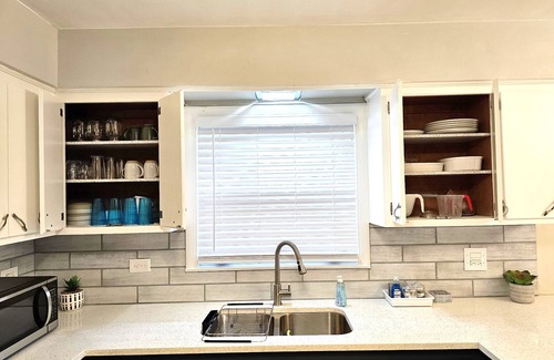 Franklin Park House | Guest favorite Spacious Home near Chicago O'Hare Airport