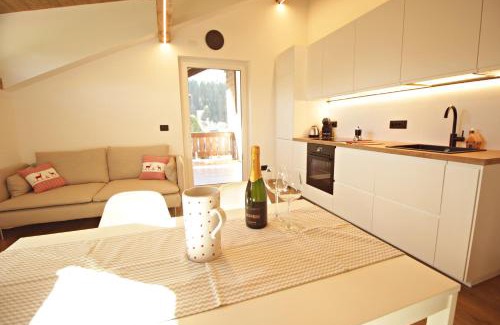 Castello-Molina di Fiemme Apartment | Guest House Dezulian