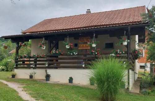 Slunj Apartment | Guest House Happy day