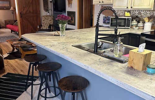 Simms House | Guest house in montana ranch