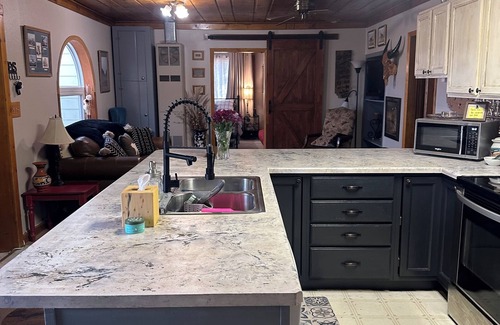 Simms House | Guest house in montana ranch