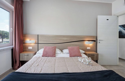 Naples House | Guest House 'La Maison Du Flavien' with Balcony, Wi-Fi and Air Conditioning