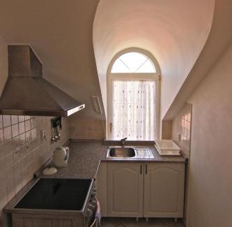 Demanova House | Guest House Maxim