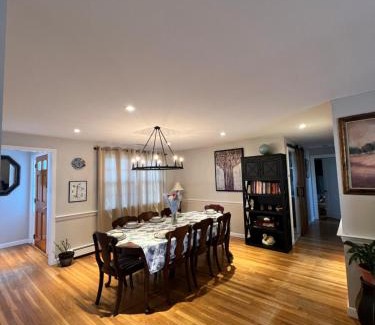 East Harwich House | Guest House Ocean Whisper