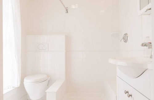 Forest Hill House | Guest house PARK free 2 cars NYC