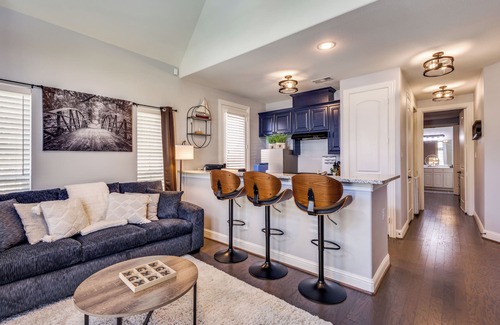 Little Elm House | Guest House Pool, Kitchen, W/D, King Bed, Bath, Living Room Near PGA Golf Frisco