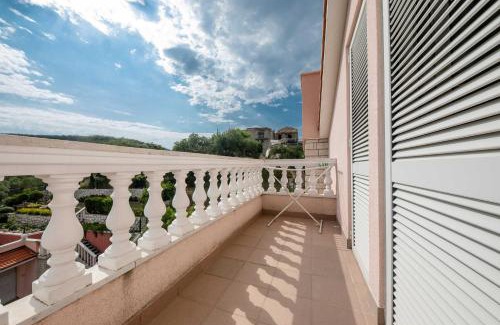 Rab Town House | Guest House Villa Anggela