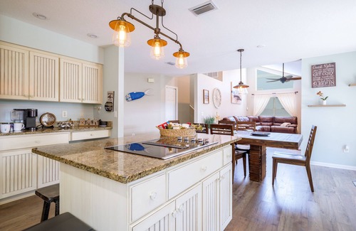 Crystal River House | Guest's Favorite! Kings Bay Retreat@ Crystal River, Charming Villa Kings Bay Retreat at Crystal Rive