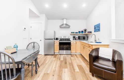 South Addition House | Guest suite in a prime location blocks from downtown with WiFi & W/D