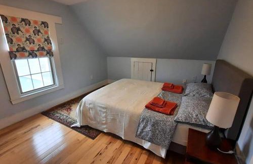 Gloucester Apartment | Guest suite in historical district