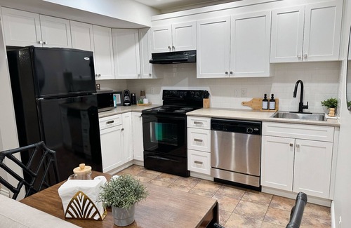 Willoughby House | Guest Suite in Langley Laddy | Rental for 4