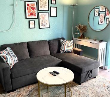 Seminole Apartment | Guest Suite with Pool