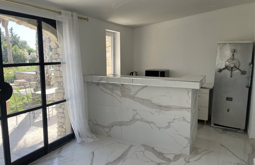 Aix-en-Provence House | Guesthouse in Aix-en-Provence · ★4.85 · 1 bedrooms · 2 beds · 1 baths