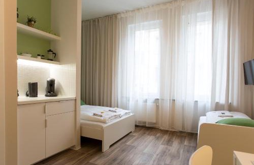 Mitte House | GuestHouse Köhn51, zentral gelegene, stilvoll eingerichtete Zimmer mit eigener Teeküche