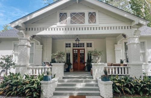 Mandeville House | Guesthouse on Girod