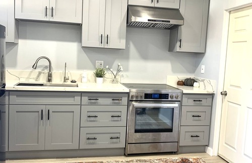 Santa Ana House | Guesthouse with private parking < 6 miles to Disneyland