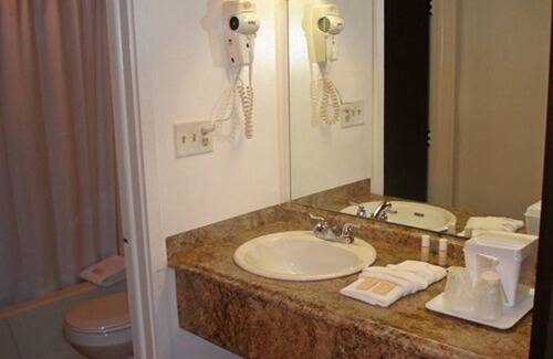 West Dennis Hotel | GuestLodge