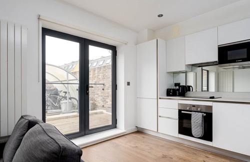 Thamesfield Apartment | GuestReady - A Stylish Haven in London