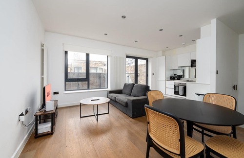 Thamesfield Apartment | GuestReady - A Stylish Haven in London