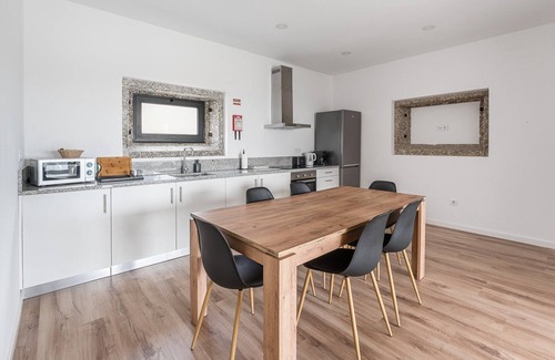 Rates Apartment | GuestReady - Casas de Fralães 2