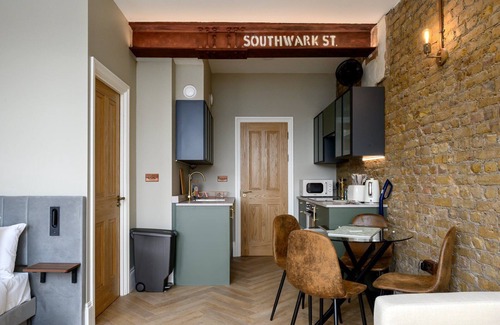 Ferndale Apartment | GuestReady - Chic Studio in Vibrant Brixton