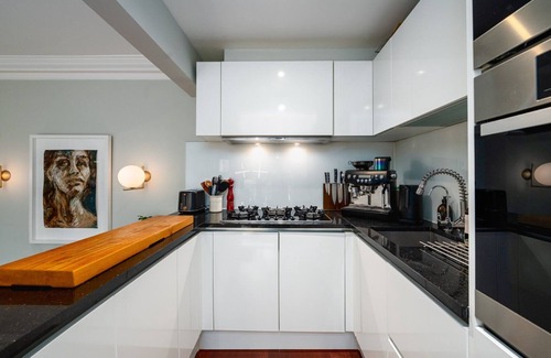 West Hampstead Apartment | GuestReady - Designer Flat in West Hampstead