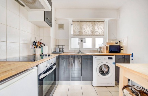 Southwark Apartment | GuestReady Essential - Penthouse Vibes in Peckham