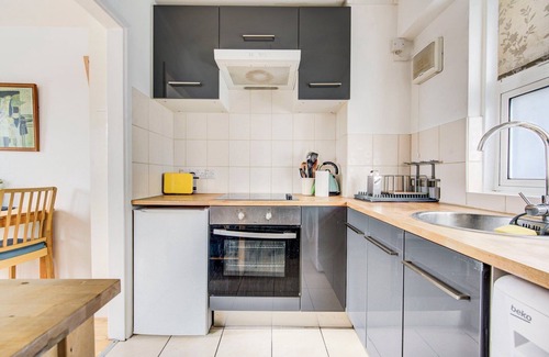 Southwark Apartment | GuestReady Essential - Penthouse Vibes in Peckham