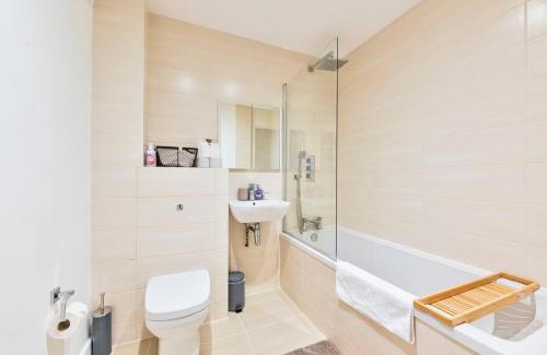 Brent Apartment | GuestReady - Modern designed home in London