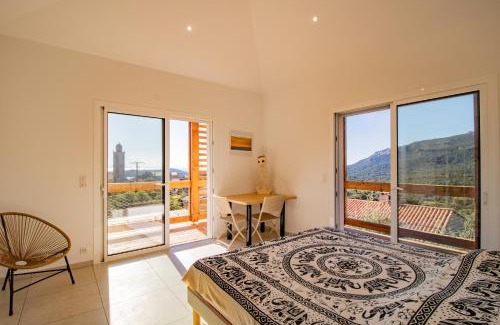 Monacia-d'Aullene House | Guetali du Village