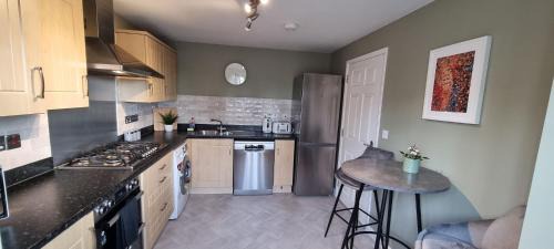 Church Gresley House | Guildhall - Beauluxe Properties large property - 3 bedroom - 4 beds - sleeps upto 6 people