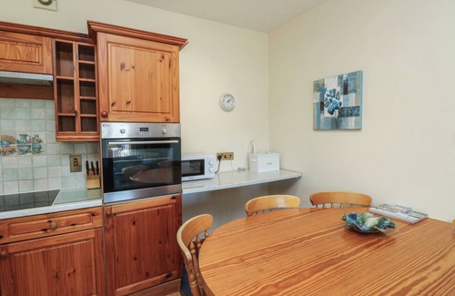 Kingsteignton Cottage | GUILLEMOT, pet friendly in Kingsteignton