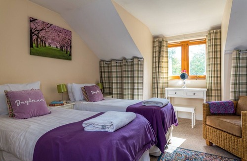 Spittal of Glenshee Cabin | Gulabin Lodge and House