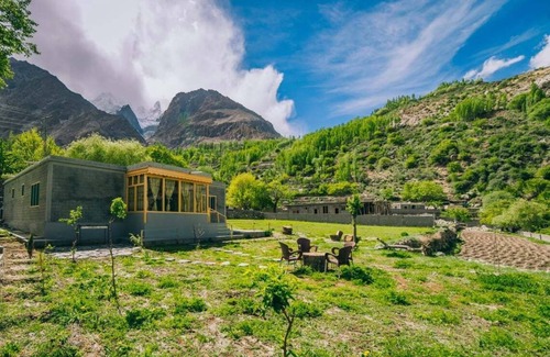 Gulmit Apartment | Gulbast House