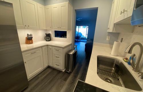 Pensacola Apartment | Gulf Breeze Condo w Pool Access!