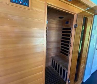 Pensacola Apartment | Gulf Breeze Condo w Pool Access!