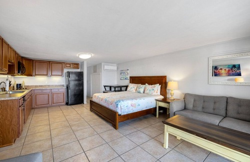 Cedar Key Condo | Gulf front condo with sunset views
