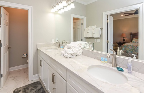 Southpointe House | GULF FRONT Pool, 40 yds fr water, New Bathroom upgrades! Internet 1000MB