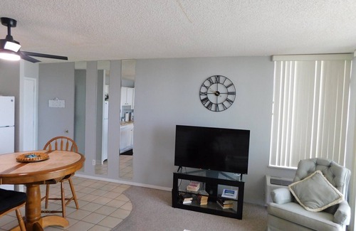 South Island Condo | Gulf front studio on Fort Myers Beach at Estero Be