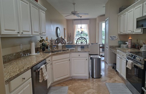 Iona Condo | Gulf Harbour Yacht & CC Spacious 3 BR-Pool & Private Island-10 min to Beaches