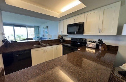 Park Shore Condo | Gulf of Mexico view from your living room! - WS050