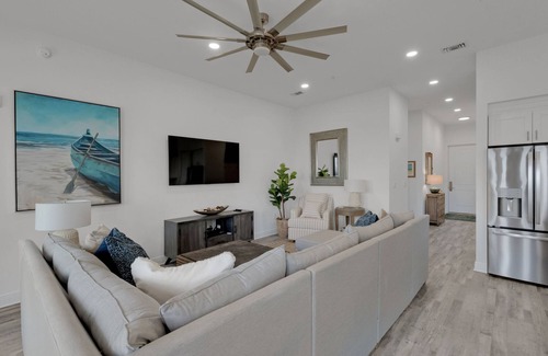Gulf Place Condo | GULF PLACE-STUNNING CONDO OFF 30A! 3 BED/3 BATH! SLEEPS 6!
