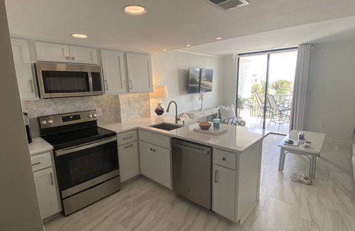 Ono Island Condo | Gulf Shores Beautiful View Condo - “Let it Bee Fun”